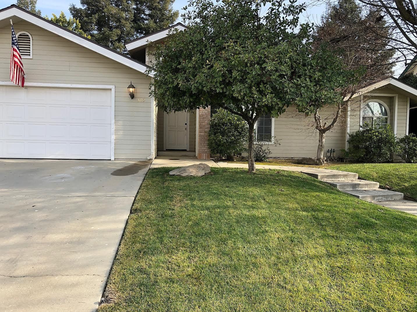 302 Oak Dr, Reedley, CA 93654 Zillow