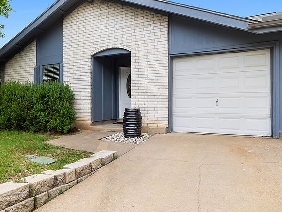 2nd image of 9806 Hansford Dr