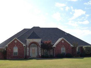 246 NE Meadow Ln, Elgin, OK 73538