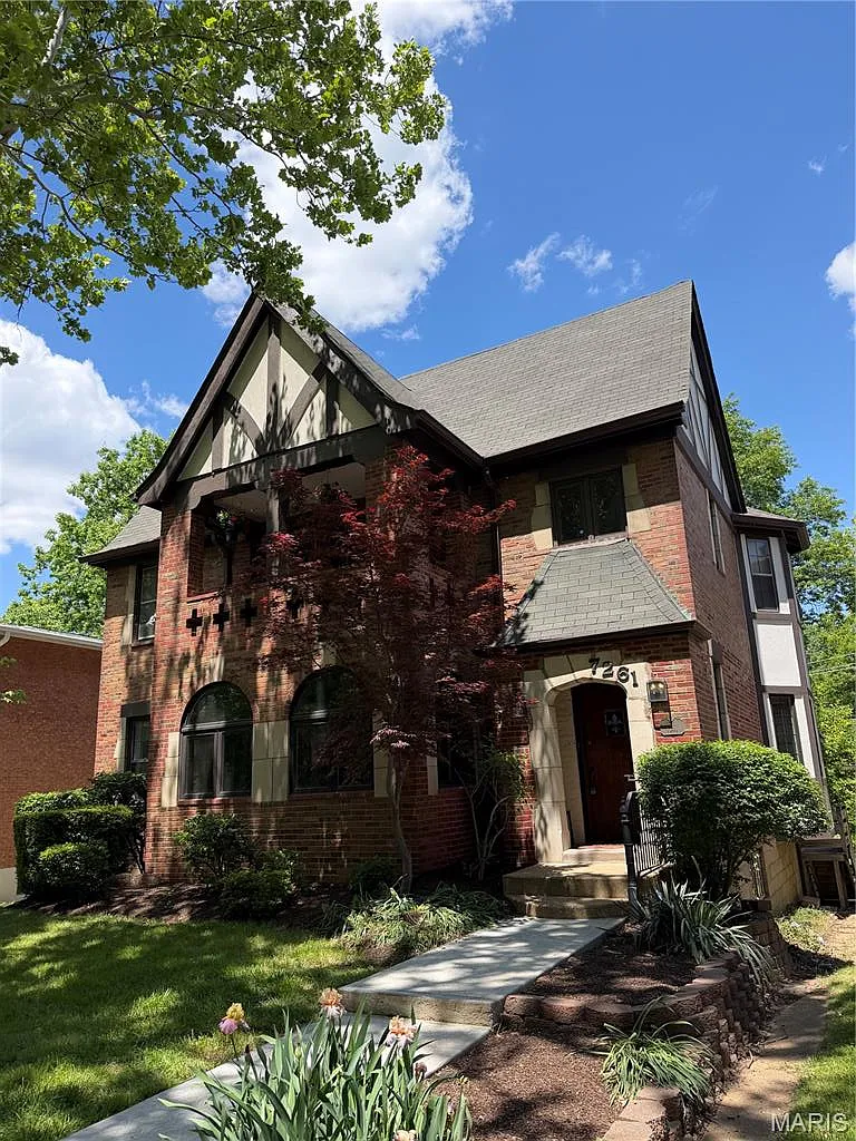 Building Photo - 7261 Delmar Blvd #7261A