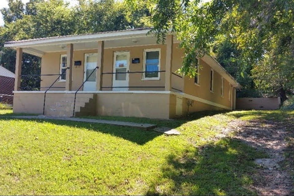 1st image of 206 Epps St