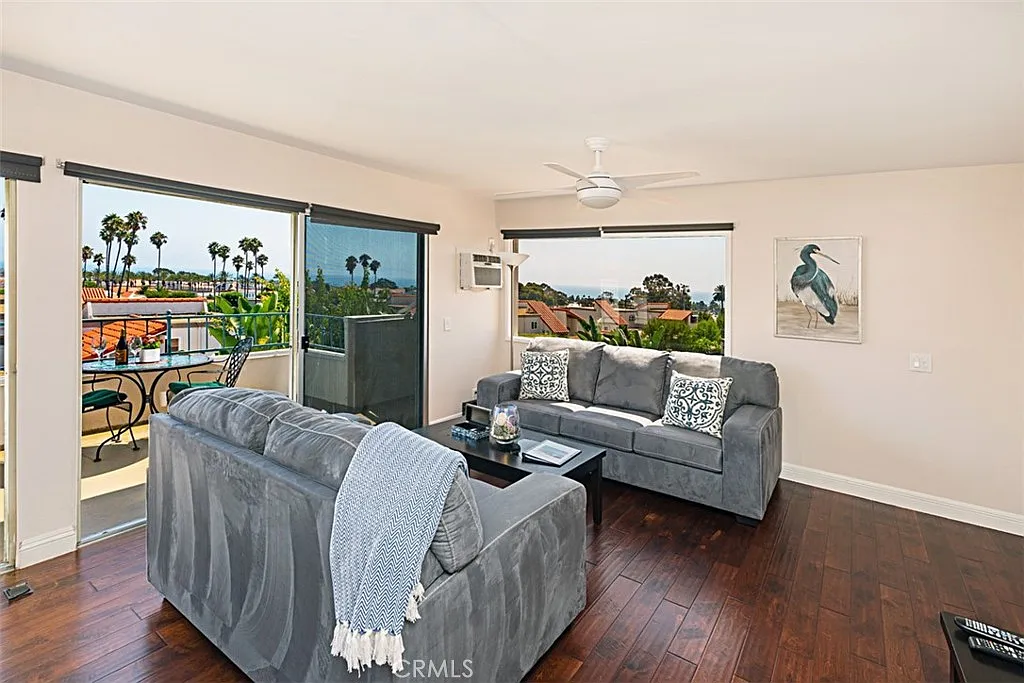 3 bed, 2.5 bath, 1270 sqft, $4,500 — Photo 2