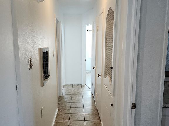 5th image of 2629 Lasalle Dr
