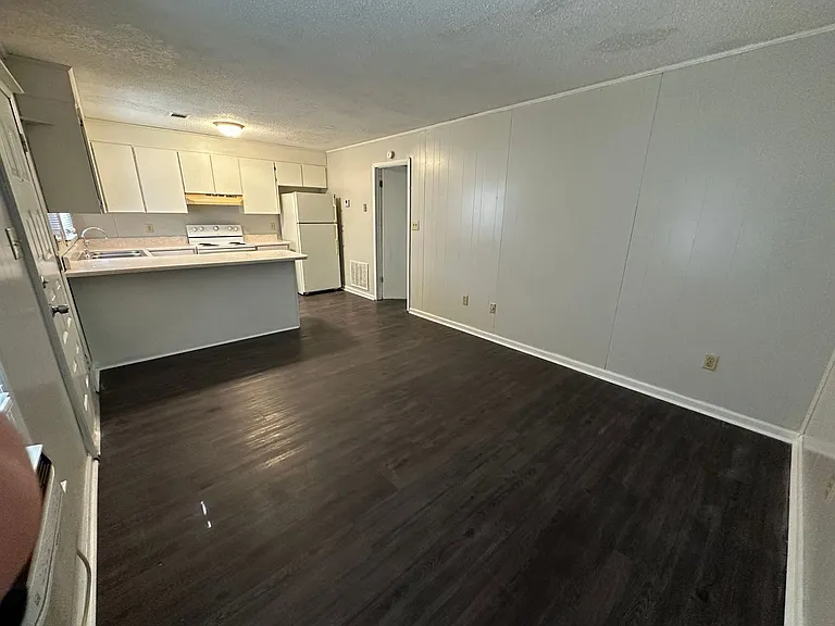 136 Tyrone Blvd #136 — Photo 4