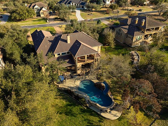 3rd image of 104 Bella Strada Cv