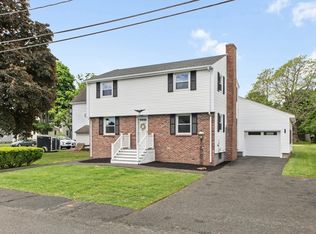 29 Harbor St, Danvers, MA 01923