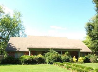 6746 Massey Ln, Memphis, TN 38120