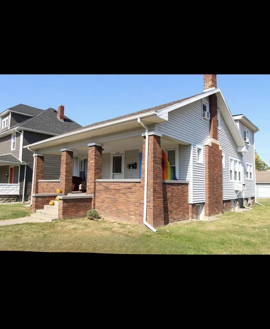 2000 W Jackson St — Photo 2