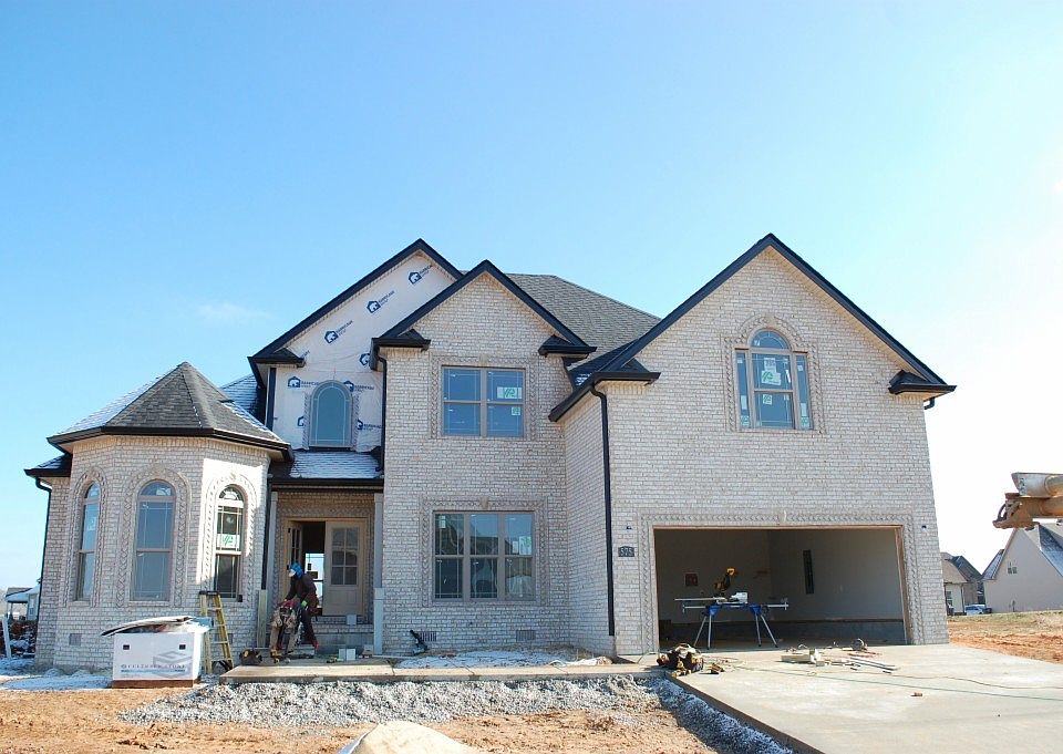 1st image of 285 Wellington Dr