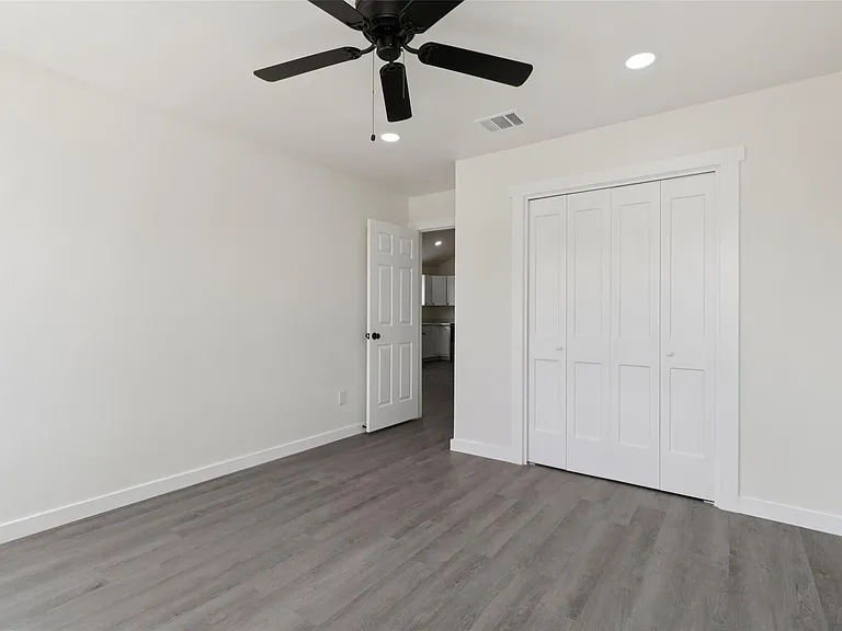 1087 Schubert Ln #C — Photo 14