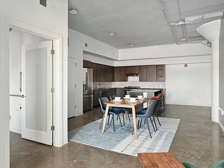 The Monarch Apartments — Photo 2