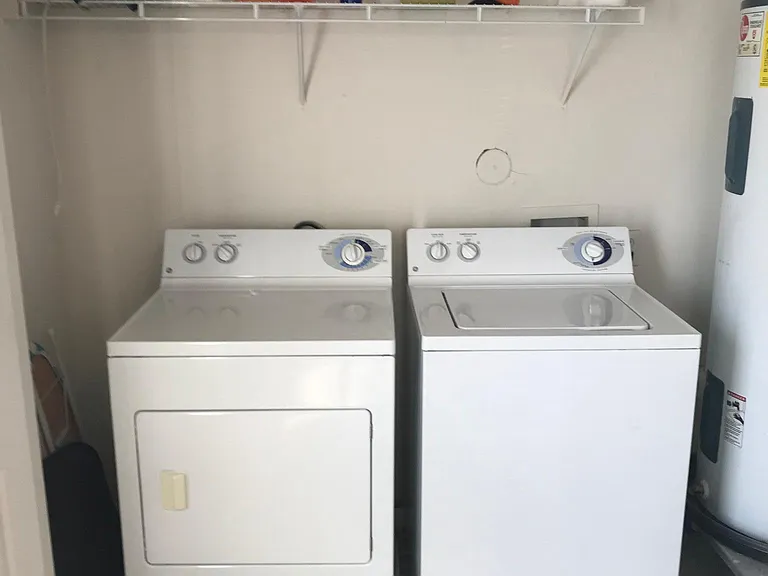 182 University Village Dr #A — Photo 3