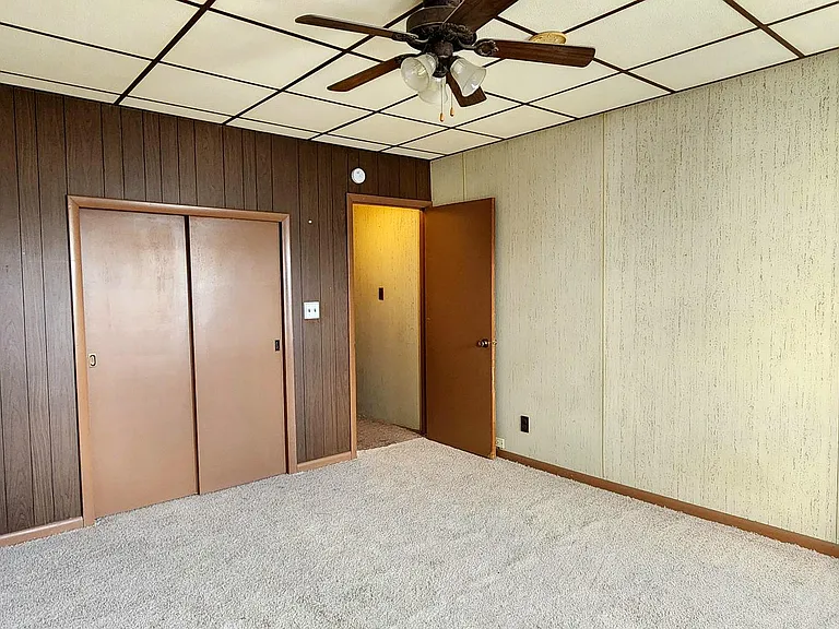 245 S Chestnut St — Photo 5