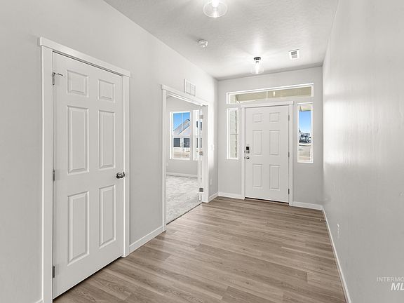 2nd image of 2278 N Iditarod Ave