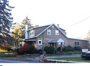 7 Crusher Rd, Douglassville, PA 19518