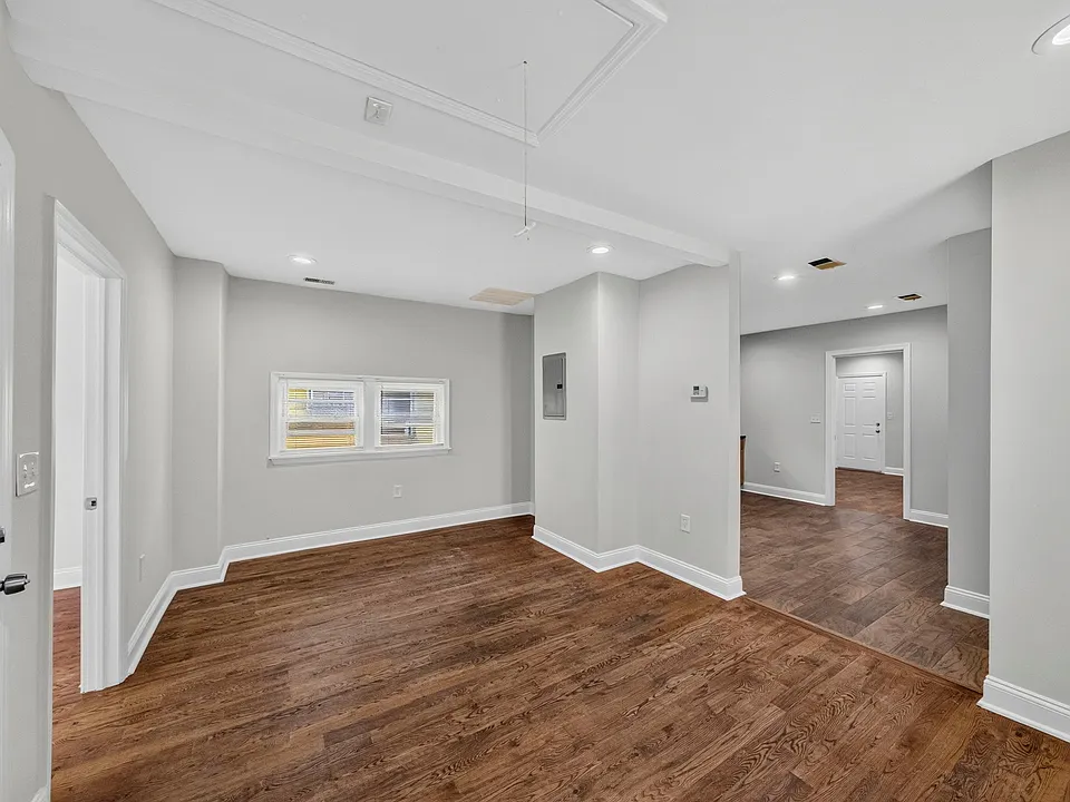 130 Lincoln Ave #2