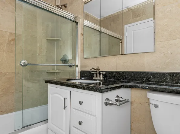 245 East 54th Street image 5 of 13