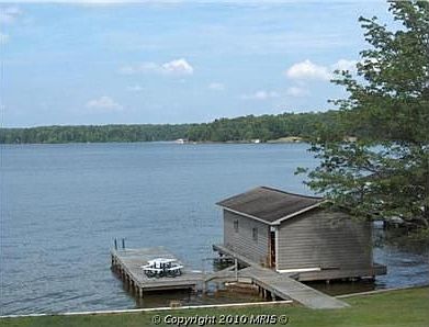 4th image of 1164 Oak Grove Dr