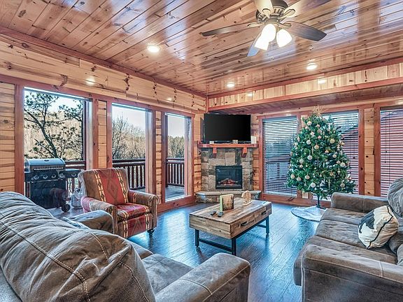3rd image of 3258 Smoky Ridge Way