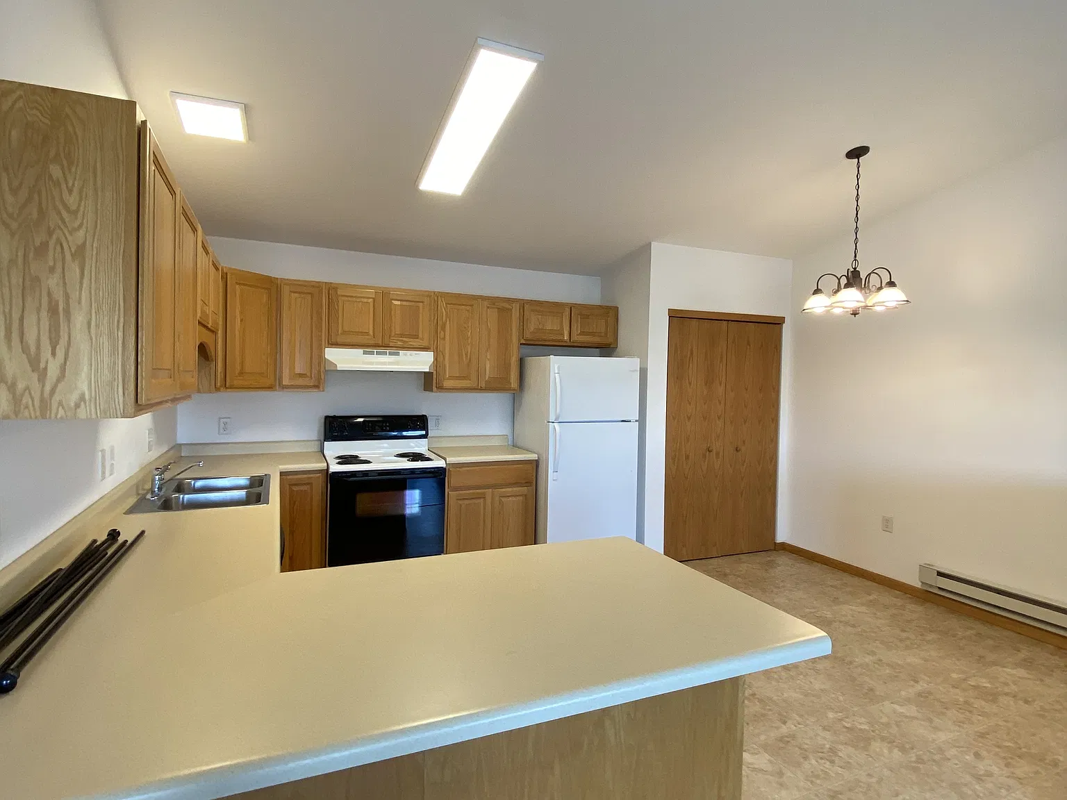 1520 W Pine St — Photo 2