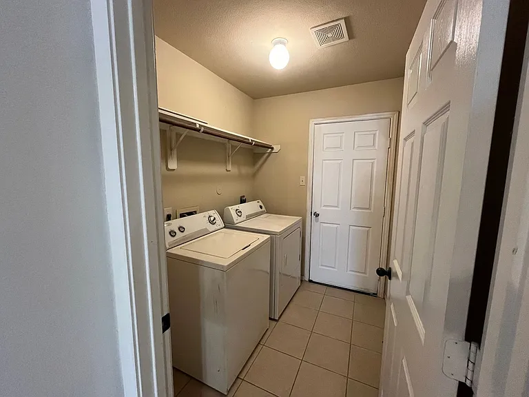 23023 Black Mountain Ash Ct — Photo 12