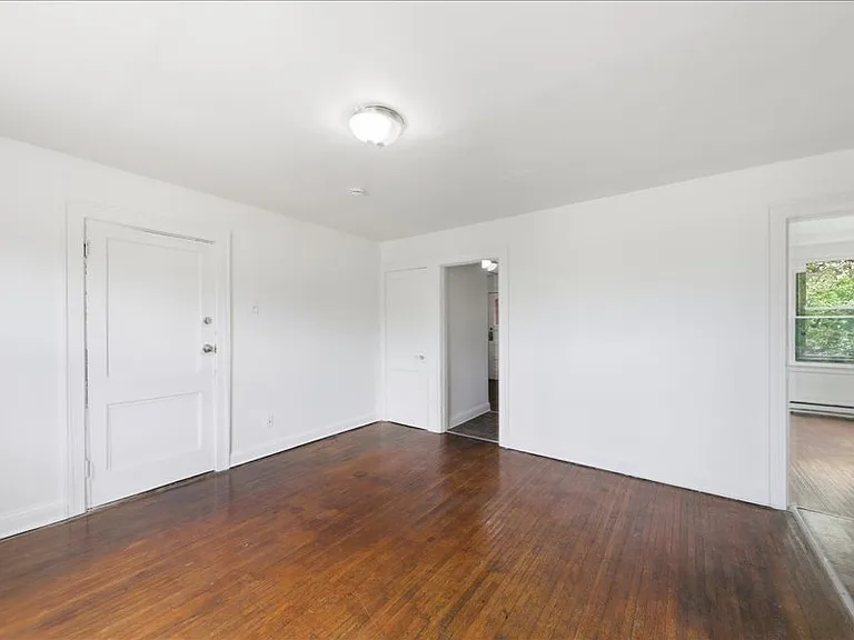 3970 Vine St #7 — Photo 5