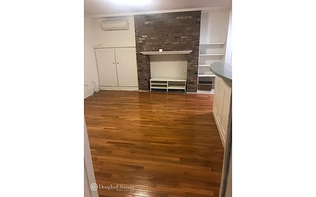 Rented by Douglas Elliman | media 21