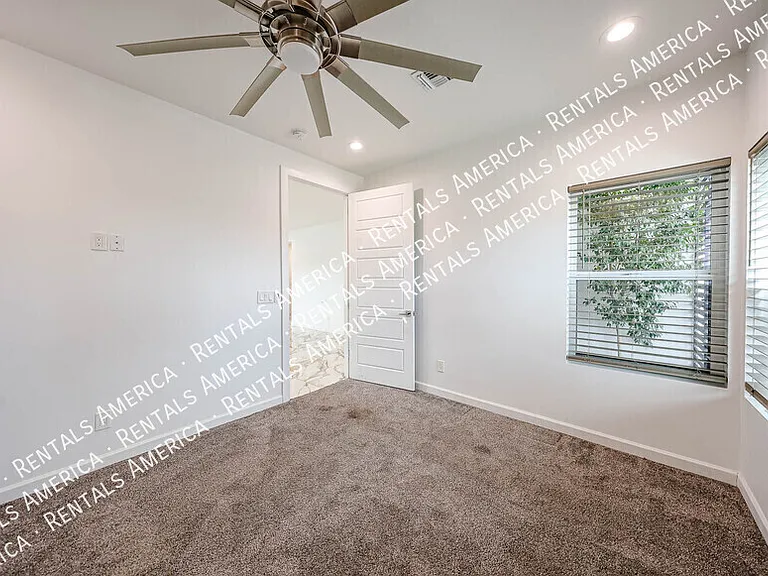 347 E La Mirada Dr — Photo 22