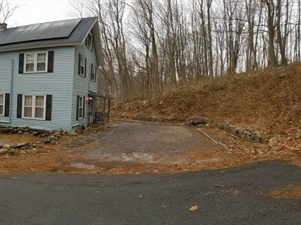 15 Ballou St, North Adams, MA 01247