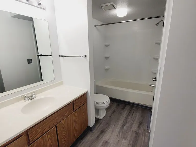 Sugarbush Apartments — Photo 148