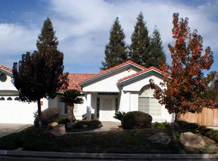 1928 E Everglade Ave, Fresno, CA 93720