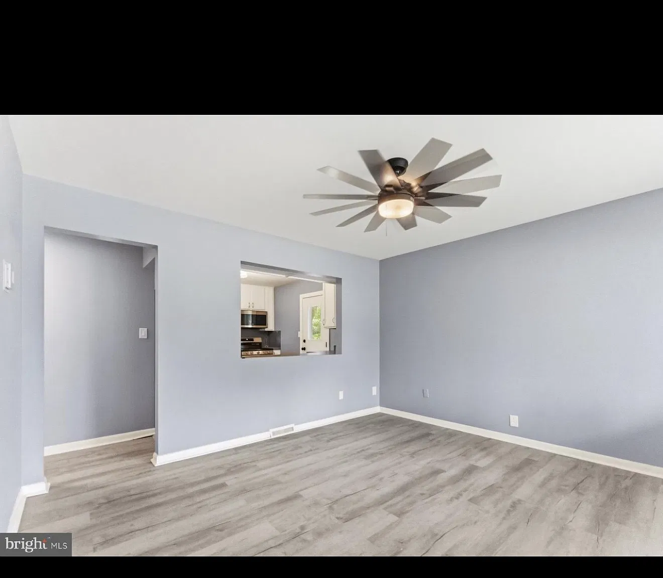 5 bed, 2.5 bath, 1170 sqft, $3,300 — Photo 2