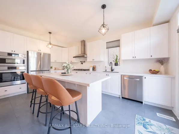 197 Boundary Blvd, Whitchurch Stouffville, ON L4A 4V9