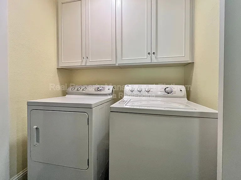 1111 W San Jose Ave — Photo 6