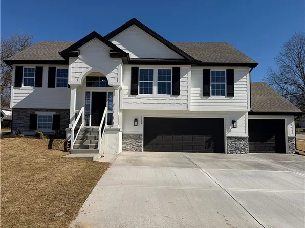 1209 Noah Ln, Kearney, MO 64060
