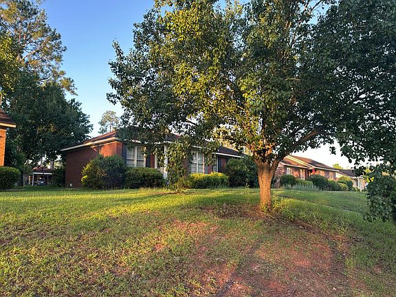 3rd image of 2804 Raybun Ct