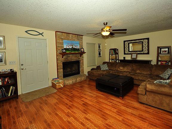 5th image of 21489 70TH Lane NW