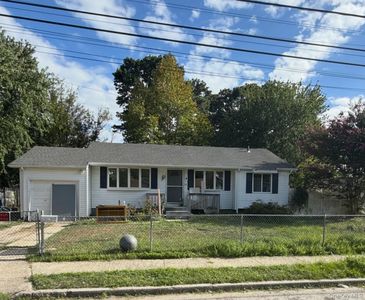 68 Cranberry Street, Central Islip, NY, 11722