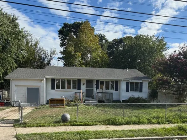 68 Cranberry Street, Central Islip, NY 11722