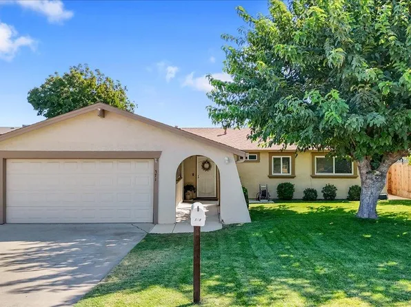 571 N 6th Ave, Oakdale, CA 95361