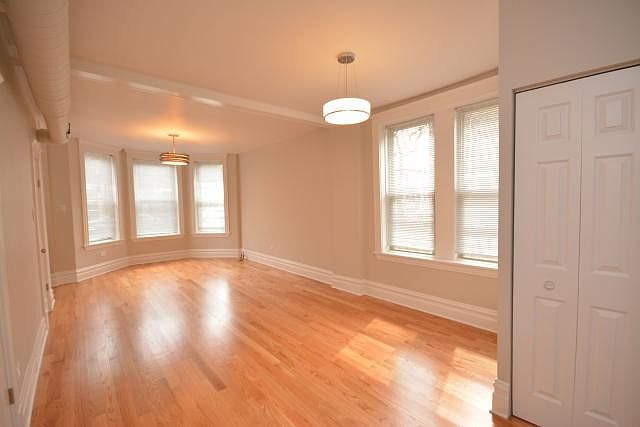 1st image of 1718 N Honore St APT 1F