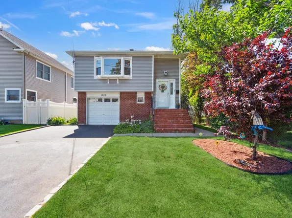 1126 Park Boulevard, Massapequa Park, NY 11762