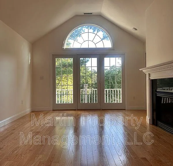 410 Salem St #811 — Photo 4