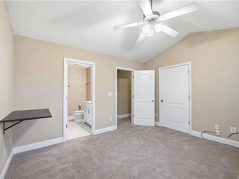 211 Oconee River Cir — Photo 16