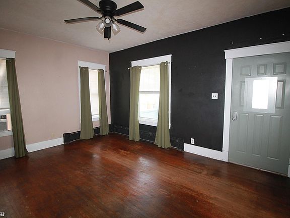 3rd image of 122 N 19th St