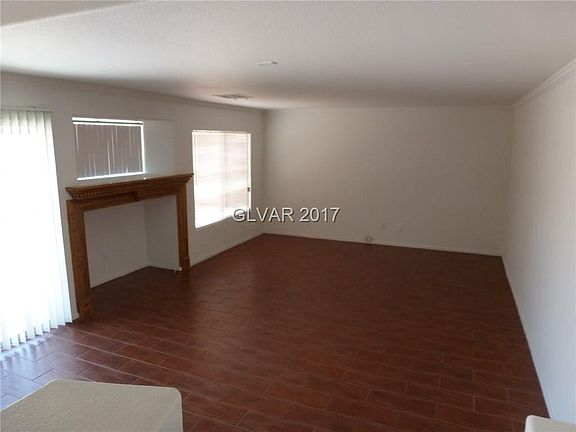 2nd image of 1606 Silver Falls Ave #0