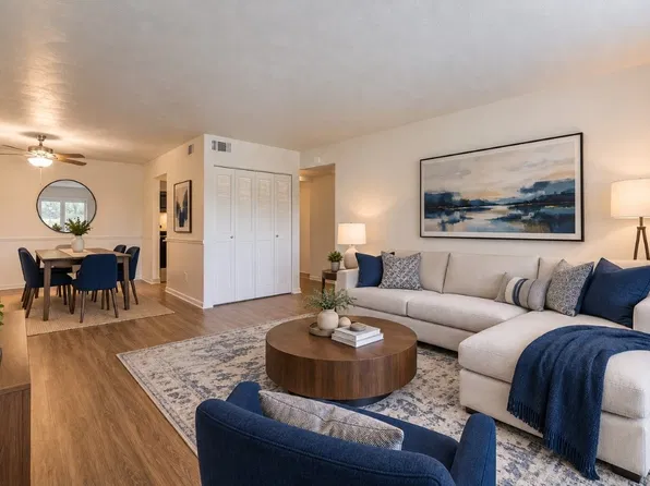 Parkway Manor Apartment Homes