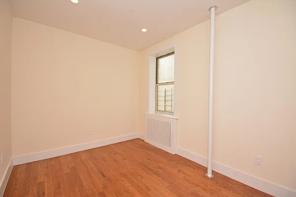 Rented by Clove Realty LLC | media 15