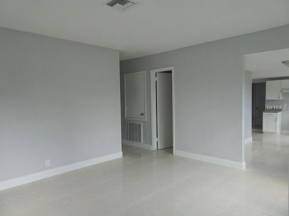3rd image of 7024 Tamarack Dr