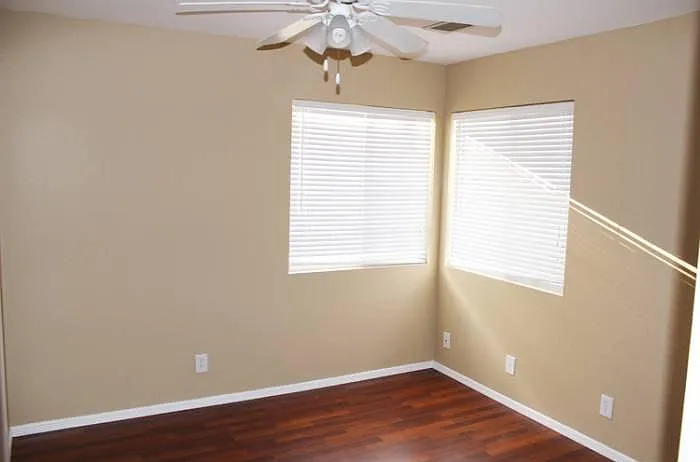 2723 W Ivanhoe St — Photo 14